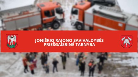 Priešgaisrinės gelbėjimo tarnybos ugniagesiai rūpinasi pirmokais