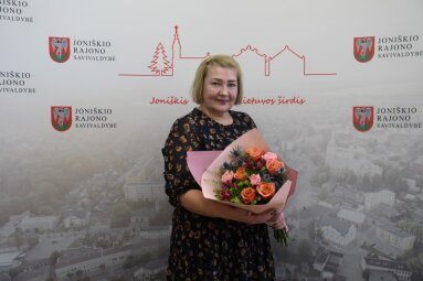 Pareigas palieka Joniškio rajono savivaldybės kalbos tvarkytoja Dalia Nechajuvienė