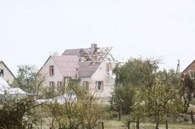 Vyriausybė skyrė paramą gyventojams nukentėjusiems nuo stichinės audros