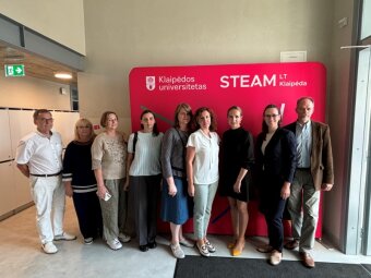 Švietimo bendruomenės atstovai lankėsi Klaipėdos universiteto metodiniame STEAM centre