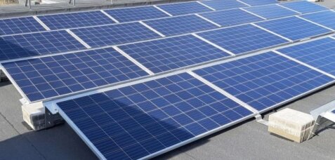 Savivaldybės administracijos pastatuose įrengti elektros energijos kaupimo įrenginiai