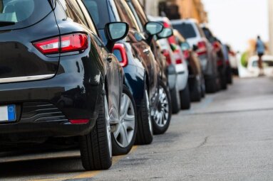Kviečiame gyventojus pranešti apie automobilių aikštelėse stovinčius neeksploatuojamus automobilius