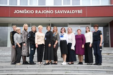 Vyko Smurto artimoje aplinkoje prevencijos komisijos posėdis