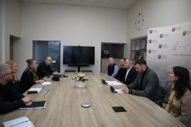 Pasirašyta Universalios sporto salės ir baseino komplekso statybos ir viešųjų paslaugų teikimo...