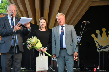 Joniškio rajono garbės ambasadoriaus ženklas įteiktas Orintai Znojevaitei